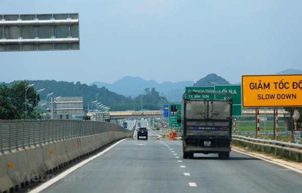 12 điều tài xế cần nhớ khi lái xe trên đường cao tốc